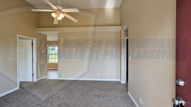 Building Photo - 3383 Summerfield Dr