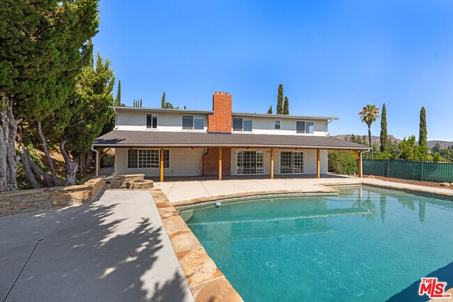 Building Photo - 6040 Pat Ave