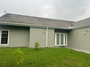Building Photo - 2730 Cypress Ave