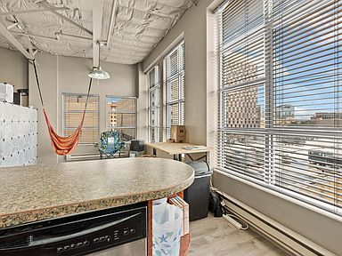 Building Photo - 610 Central Ave SE