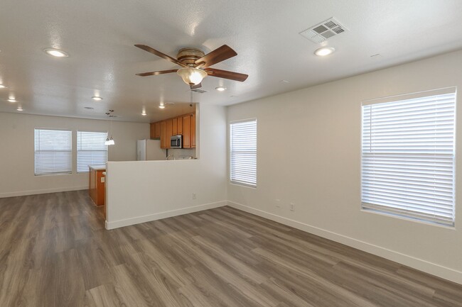 Foto del edificio - 3 Bedroom Southwest Vegas Beauty