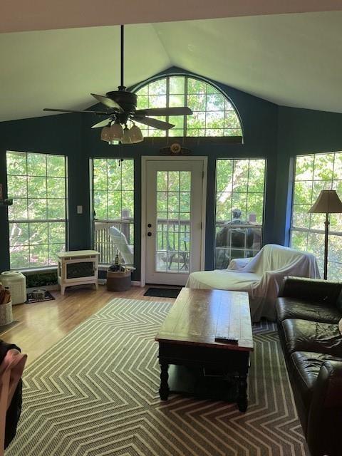 Foto del edificio - 515 Cypress Pointe St