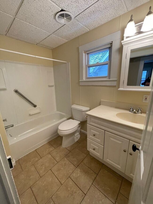 Foto del edificio - 118 S 8th St