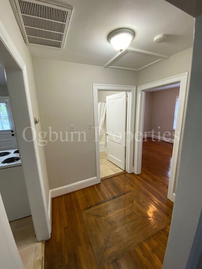 Building Photo - 253 S. Sunset Dr-2BR/1BA-Ardmore HOME!!