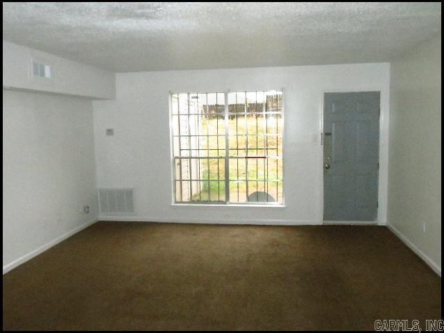 Building Photo - 1712 Sanford