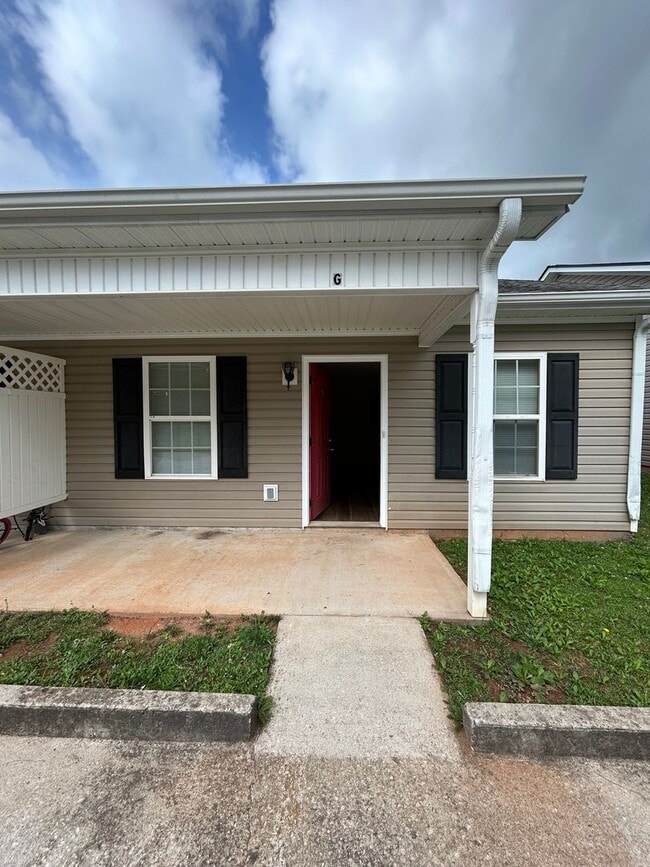 Building Photo - 3136 Mobley Bridge Rd