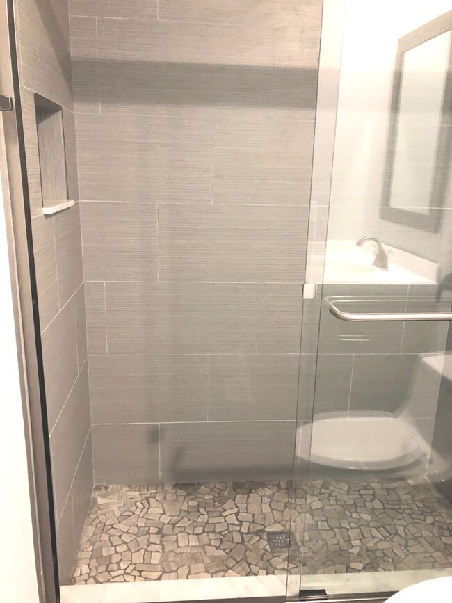 Building Photo - Driftwood Villas Apartments