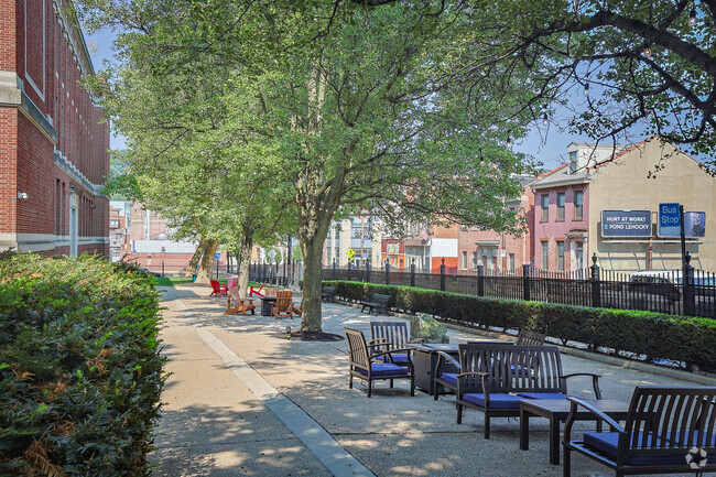 Courtyard - Residences at South High