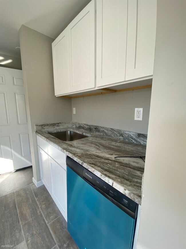 Foto del edificio - 5 br, 2 bath House - 32 Kensington St 2nd ...