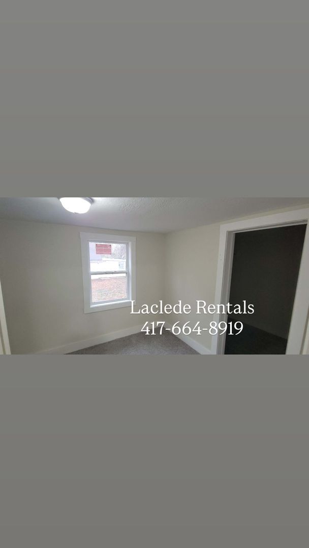 Building Photo - 2 Bedroom 1 Bathroom house