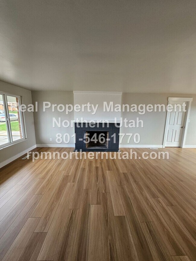 Foto del edificio - 4 Bedroom 3 Bath Home Now Available in Roy!