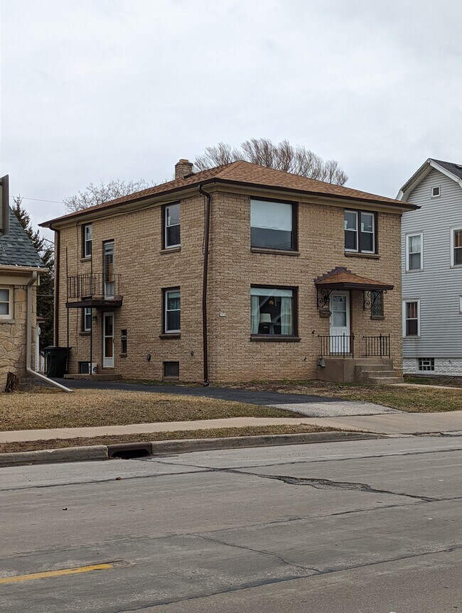 Building Photo - 7936 W Becher St