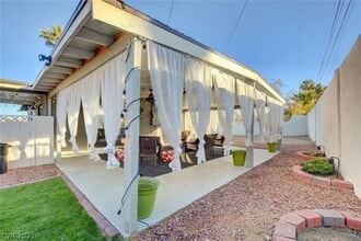 Building Photo - 4044 Pepe Cir