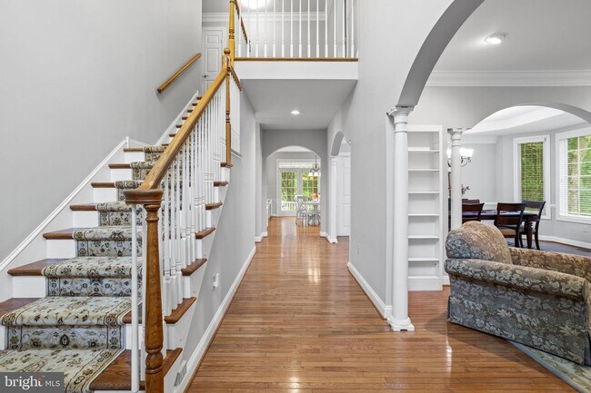 Building Photo - 301 Gentry Ln