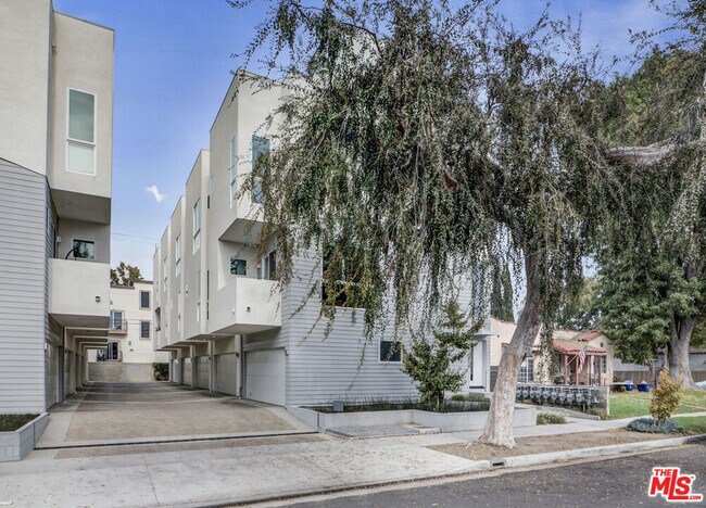 Foto del edificio - 10907 Otsego St