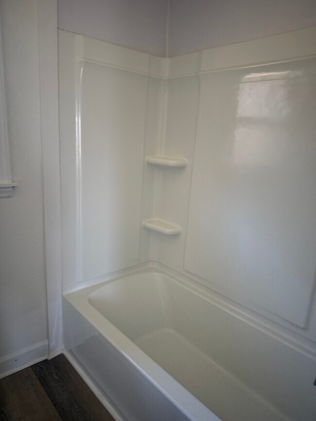 Building Photo - 3420 Becks Church Rd