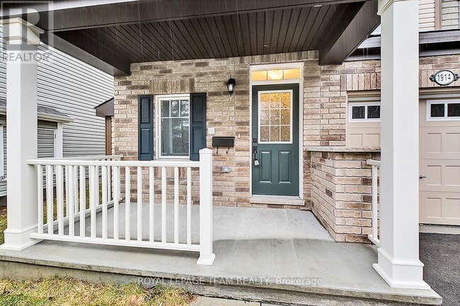 Photo du bâtiment - 1914 Maple Grove Rd