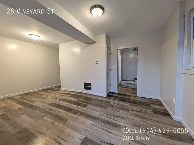 Photo - 28 Vineyard Ave Apartment