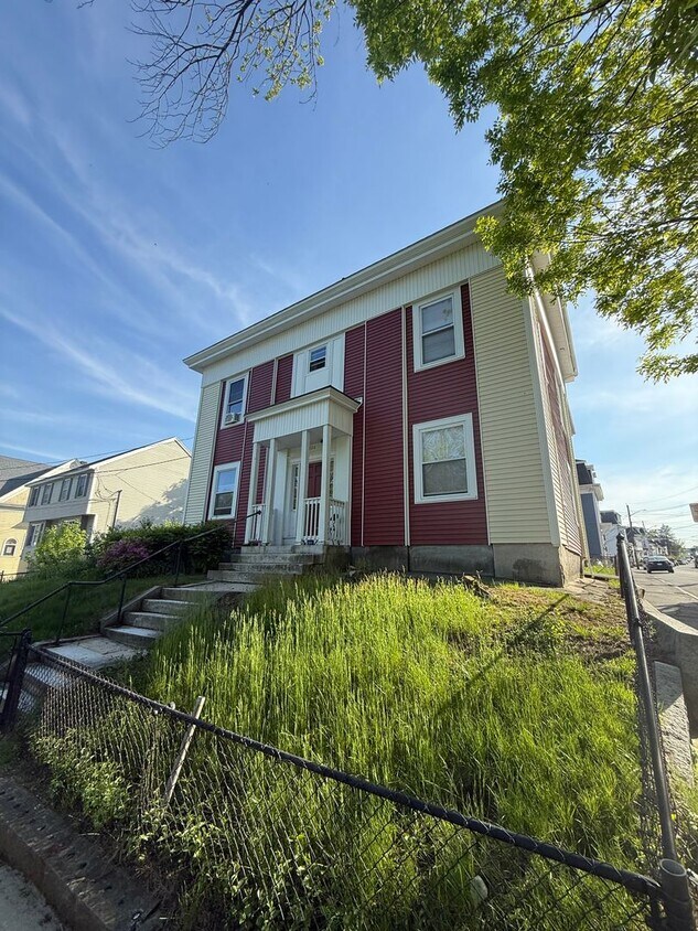 Foto principal - Studio Apartment for Rent – Utilities Incl...