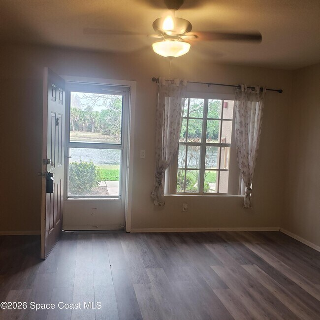 Foto del edificio - 1831 Long Iron Dr