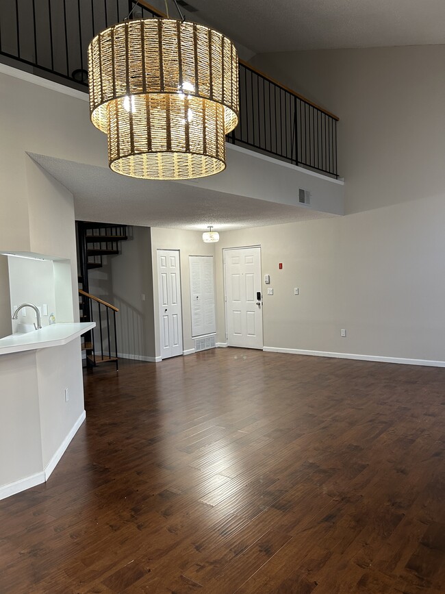 Building Photo - 732 Edpas Rd