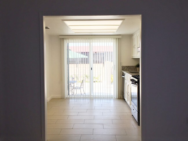 Building Photo - 4511 Santa Anita Ave