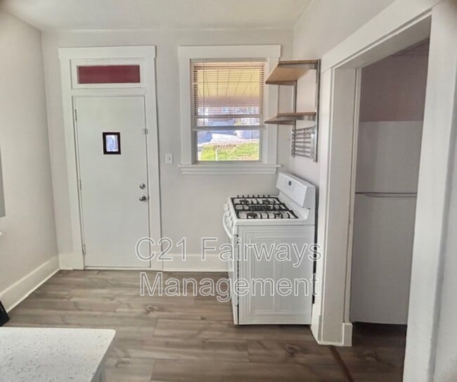 Foto del edificio - 2992 Ruthwood Ave