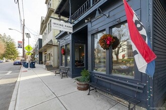 Building Photo - 44 Main St