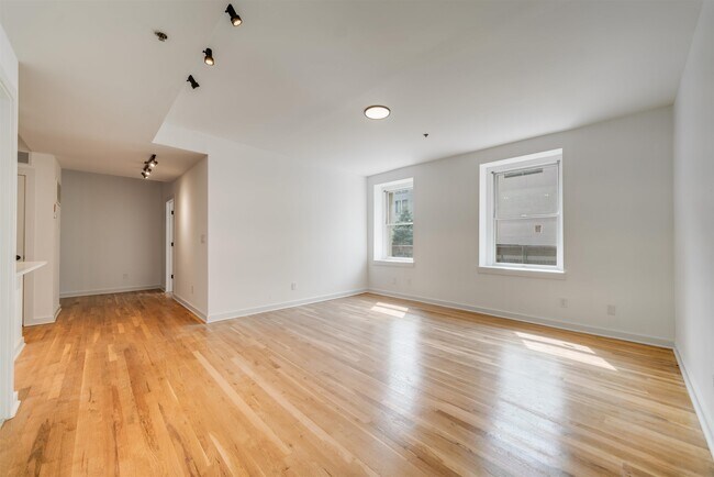 Foto del edificio - 716 Madison St