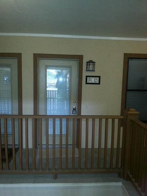 Foto del edificio - 1342 Rutland St