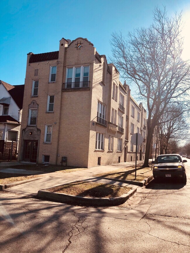 Foto del edificio - 4117 N Wolcott Ave