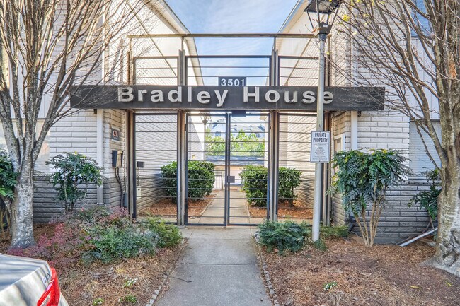 Foto del edificio - 3501 Roswell Rd NE