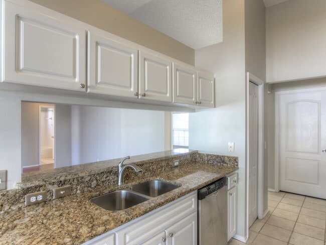 Building Photo - 5002 Quercus Loop