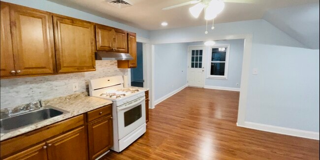 Foto del edificio - 23 Everett Ave