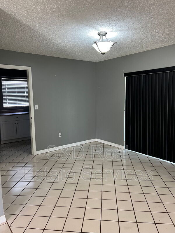 Foto del edificio - 2823 Kathryn Ave