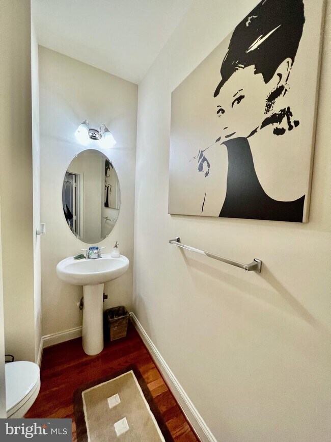 Foto del edificio - 4905 Potomac Highlands Cir