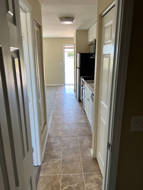 Foto del edificio - 810 Yucca Dr