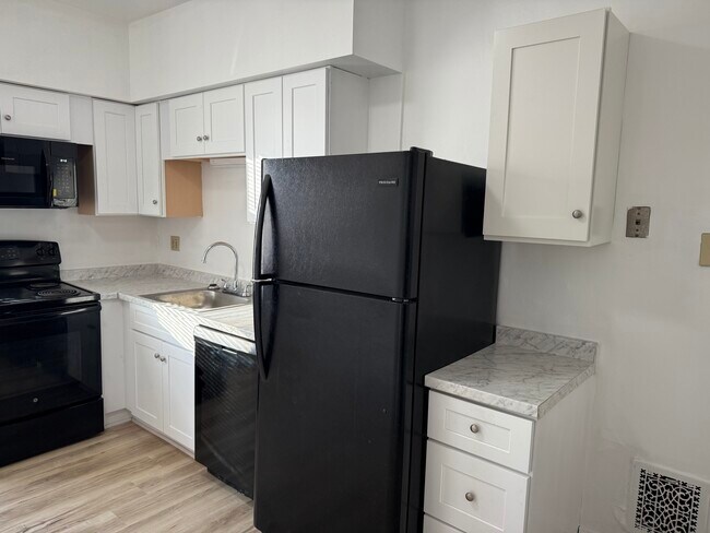 Foto del edificio - 5704 Darlington Rd