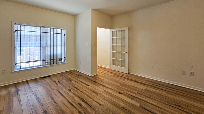 Foto del edificio - 1718 Monument St