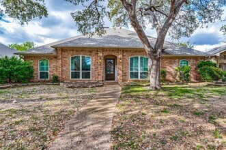 Building Photo - 6423 Windsong Dr
