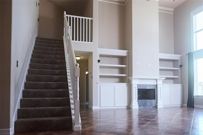 Building Photo - 539 Pinehurst