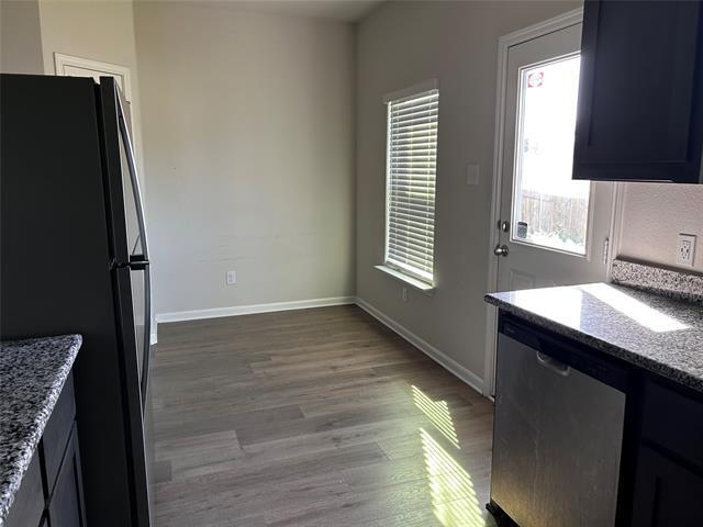 Foto del edificio - 4207 Silverhill Dr