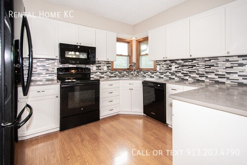 Foto del edificio - 16200 W 124th Cir