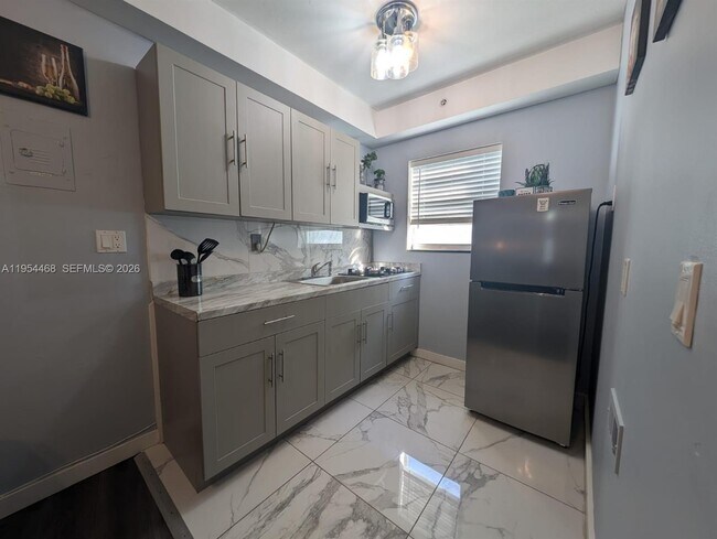 Foto del edificio - 1446 Ocean Dr