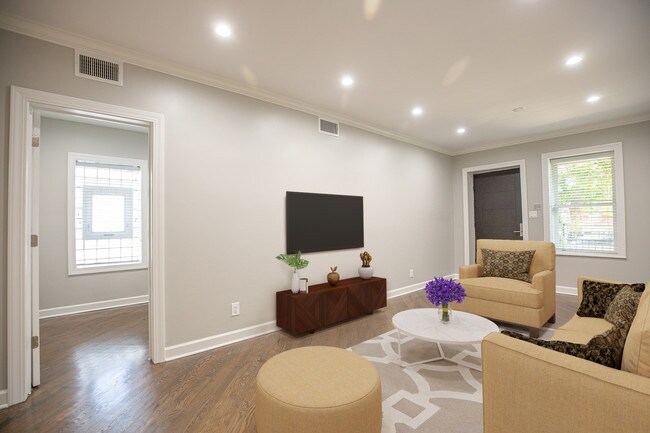 Foto del edificio - 1543 W George St