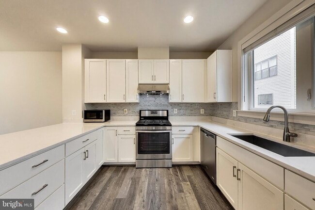 Photo - 16616 Crabbs Branch Way Unit Townhome
