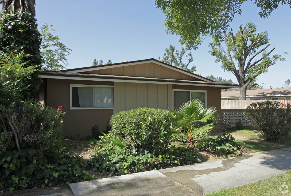 Building Photo - 830 Prescott Way