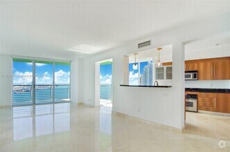 Building Photo - 335 S Biscayne Blvd