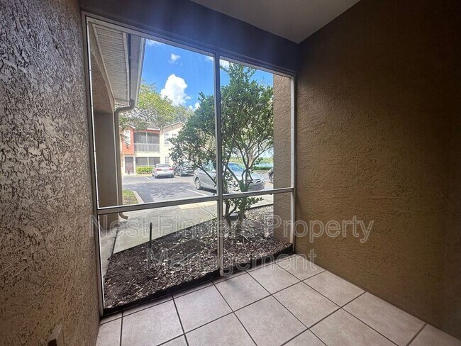 Foto del edificio - 10075 Gate Pkwy N