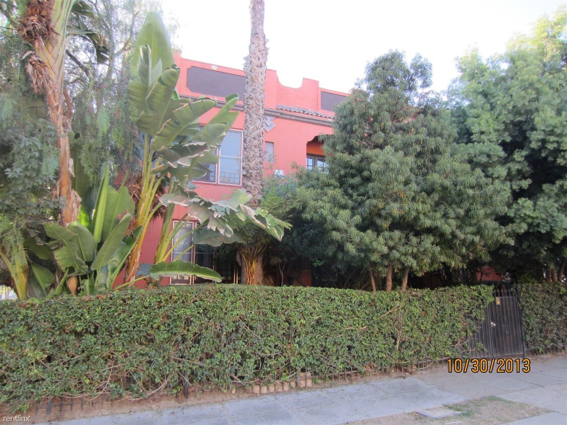 Primary Photo - 1226 N El Centro Ave